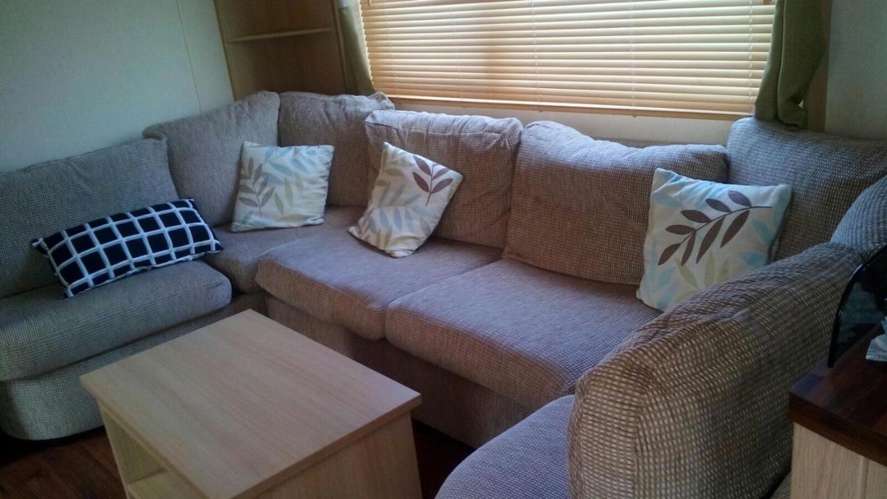 3 Bedroom 2 Bathroom Prestige Caravan Presthaven Sands Talacre Eksteriør billede