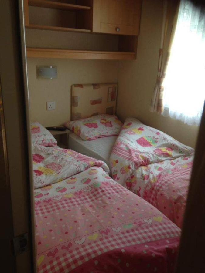 3 Bedroom 2 Bathroom Prestige Caravan Presthaven Sands Talacre Eksteriør billede