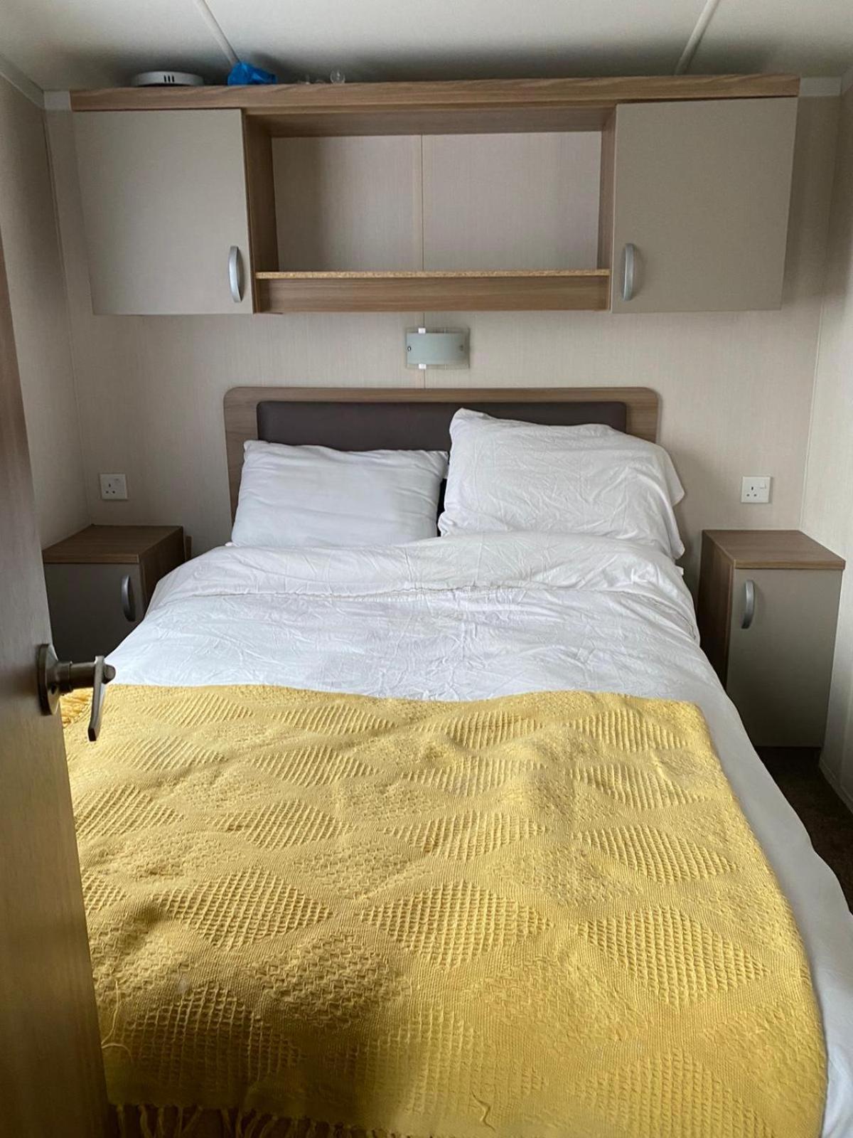 3 Bedroom 2 Bathroom Prestige Caravan Presthaven Sands Talacre Eksteriør billede